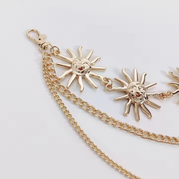 Gold Sun Face Waist Chain Belt – Adjustable Statement Chain Jewelry - Picture 5 of 7
